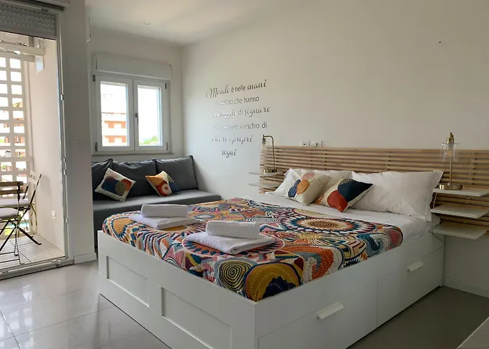 Monolocale Con Terrazza E Cucina
