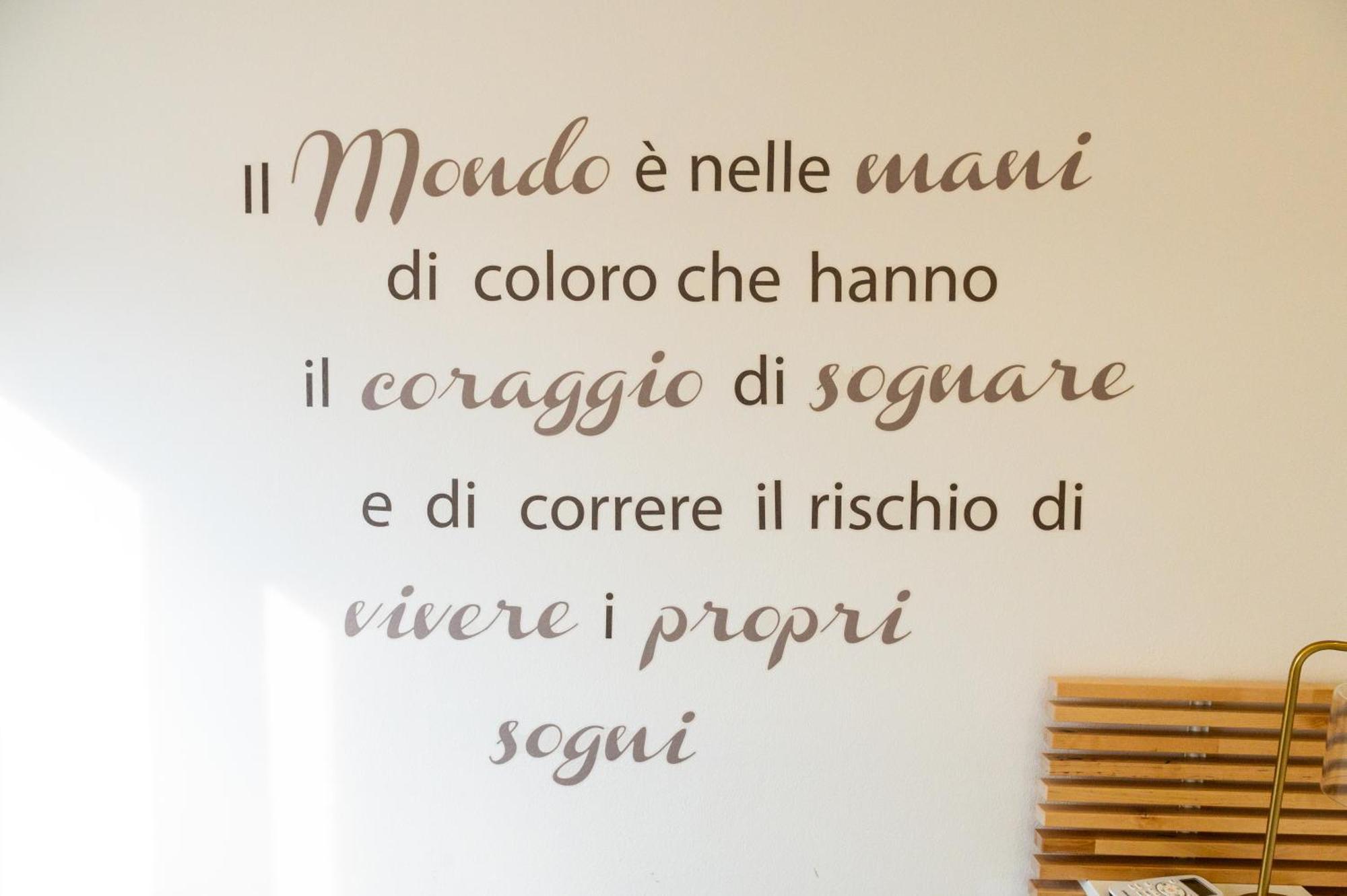 Apartment Monolocale Con Terrazza E Cucina
