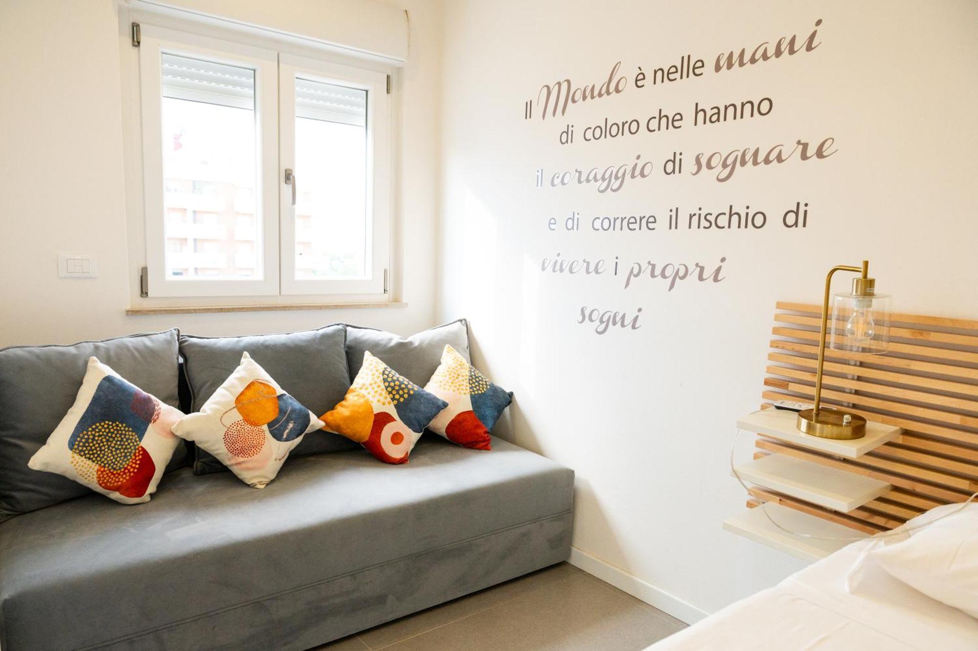 Monolocale Con Terrazza E Cucina *